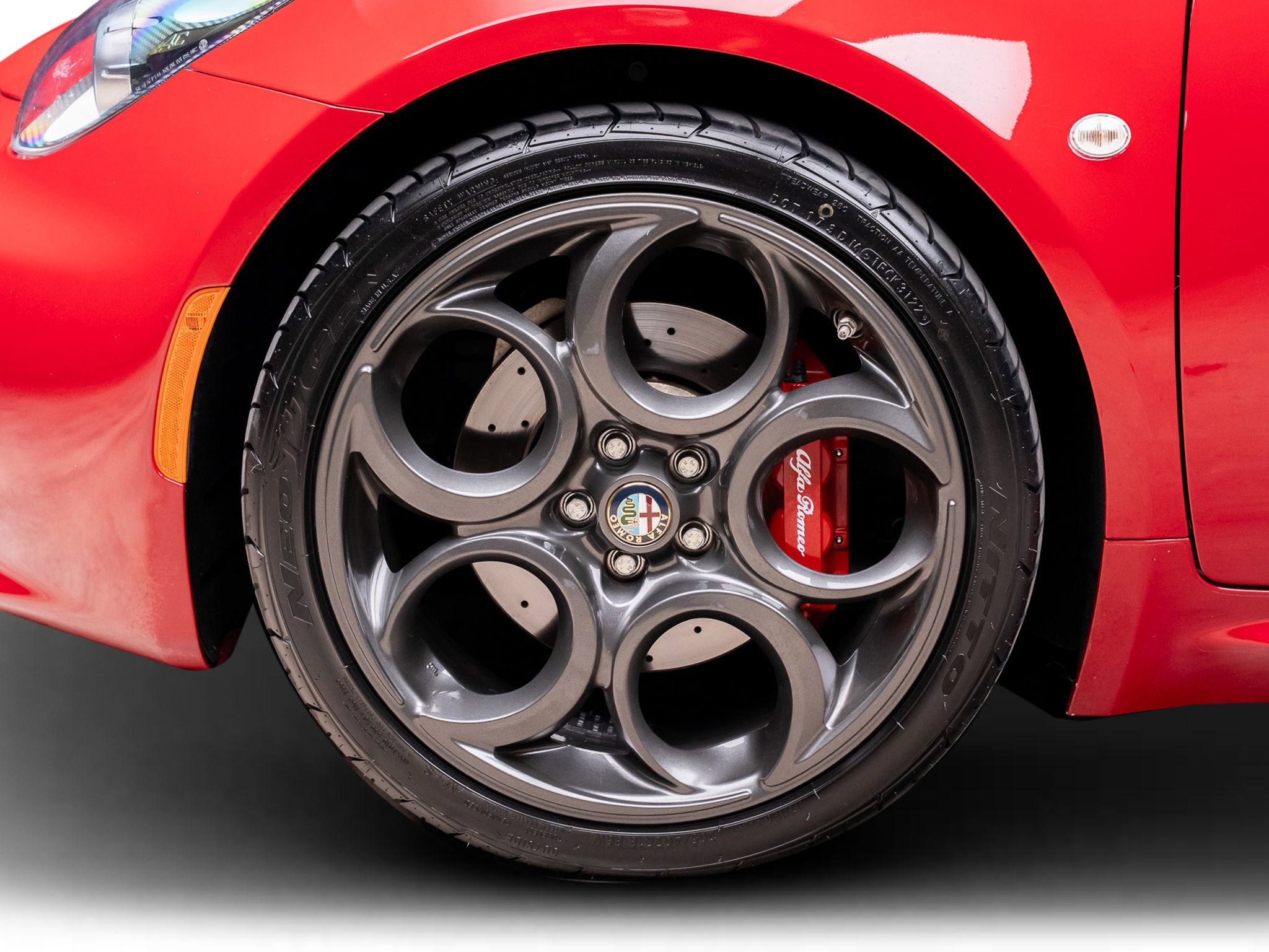 Used 2015 Alfa Romeo 4C Spider w/ Spider Track Package RWD image 29