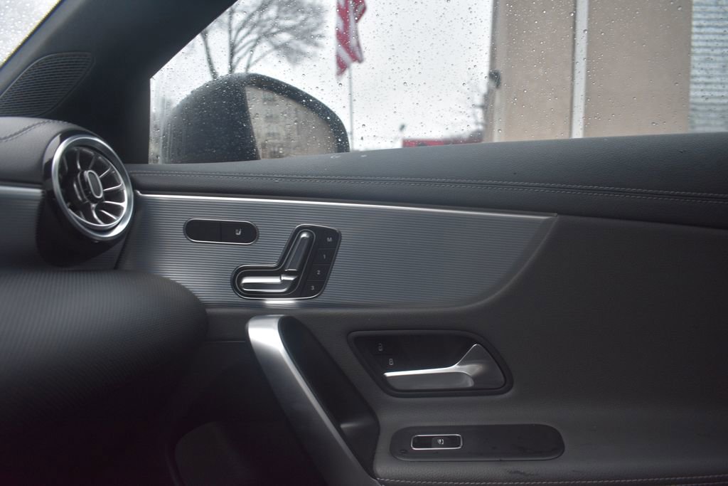 Used 2023 Mercedes-Benz CLA 35 AMG 4MATIC image 19