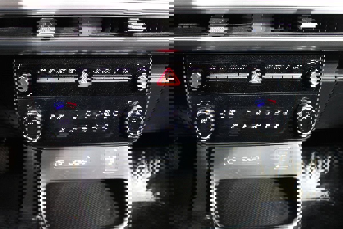 Used 2026 Hyundai Ioniq 9 SE image 18