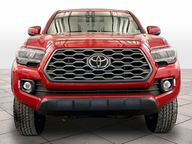 Used 2022 Toyota Tacoma TRD Off-Road w/ Technology Package AWD/4WD image 3