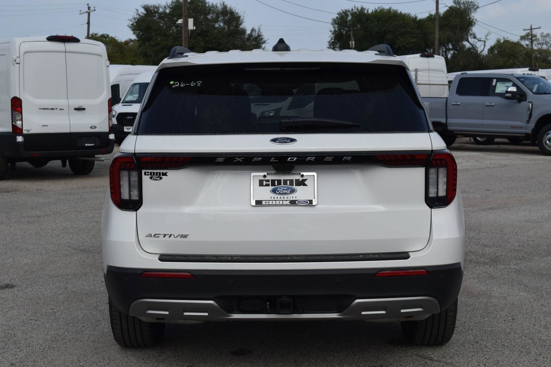 New 2026 Ford Explorer Active w/ Active Comfort Package image 5