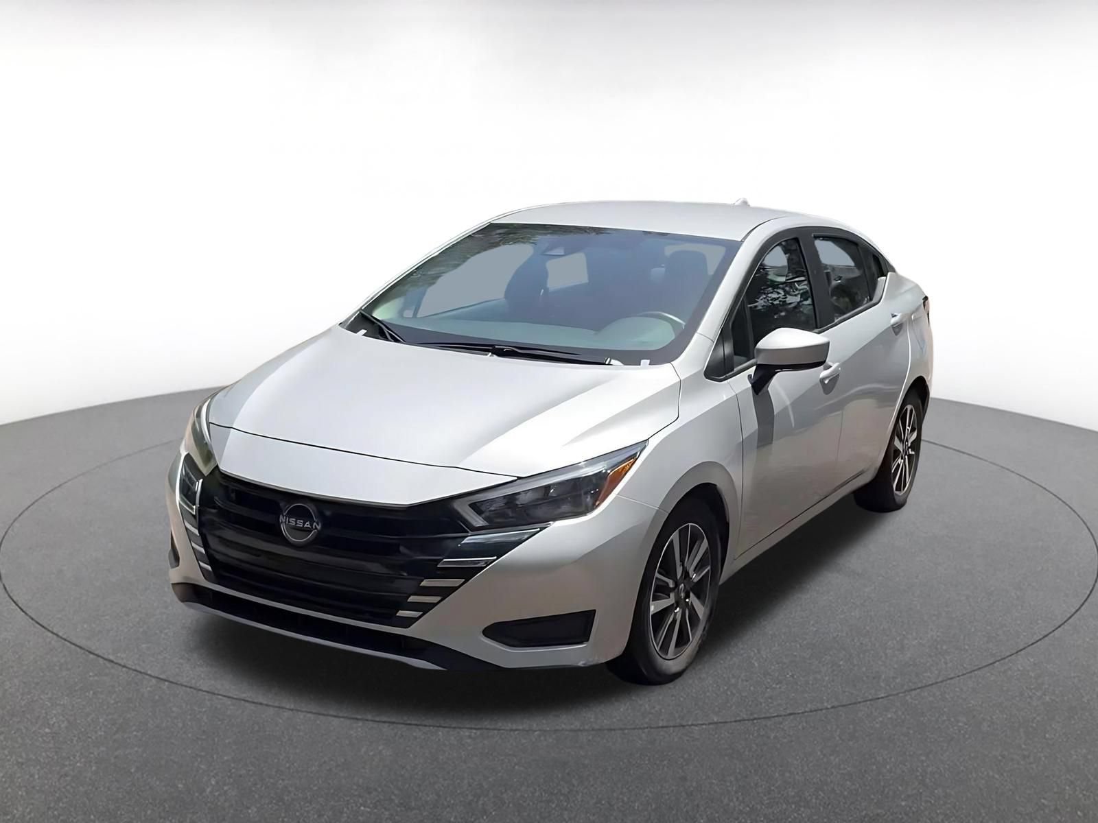 Used 2025 Nissan Versa SV FWD image 6