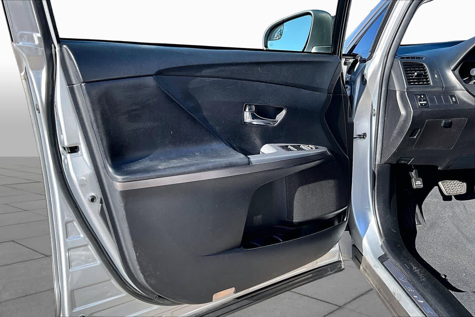 Used 2015 Toyota Venza LE FWD image 21
