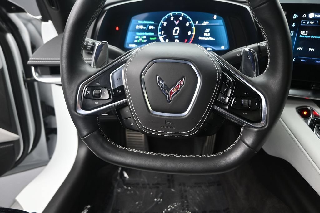 Used 2025 Chevrolet Corvette Stingray Preferred Conv w/ Z51 Performance Package RWD image 14