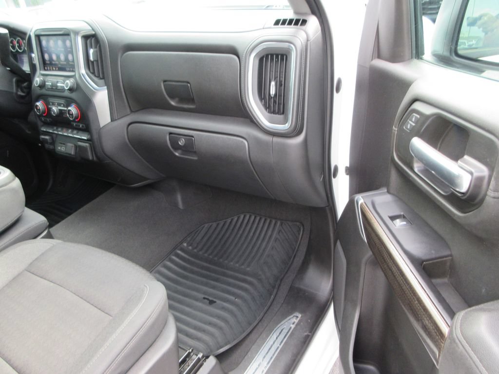 Certified 2021 Chevrolet Silverado 1500 LT w/ Convenience Package II AWD/4WD image 20