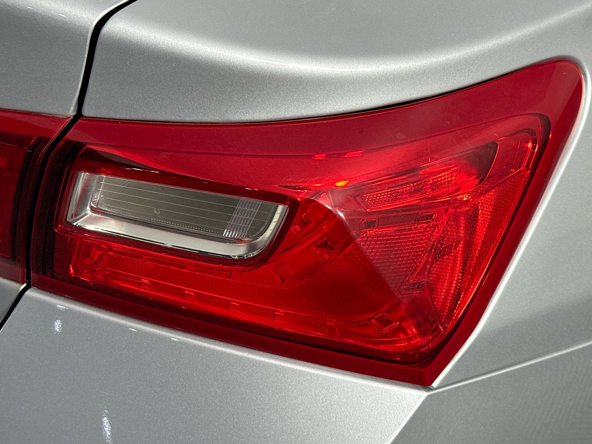 Used 2021 Chevrolet Malibu LS image 33