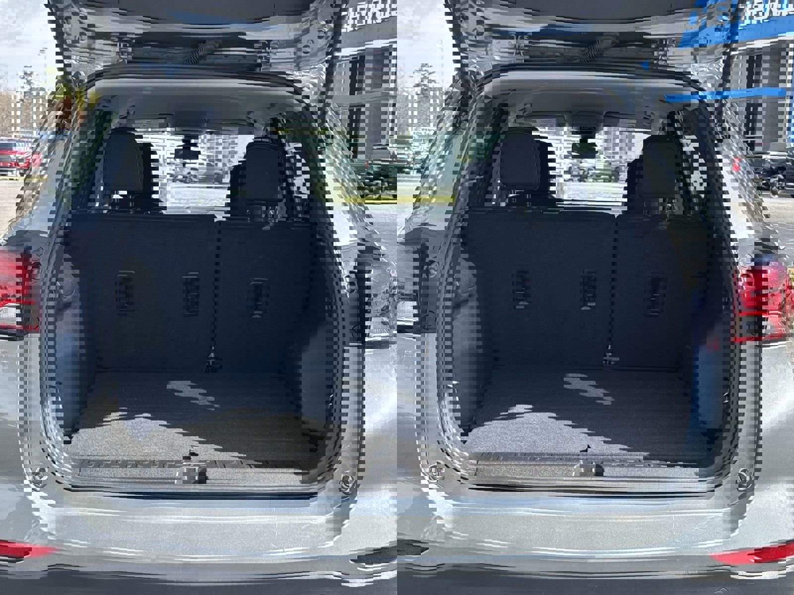 Used 2024 Chevrolet Equinox LT image 31