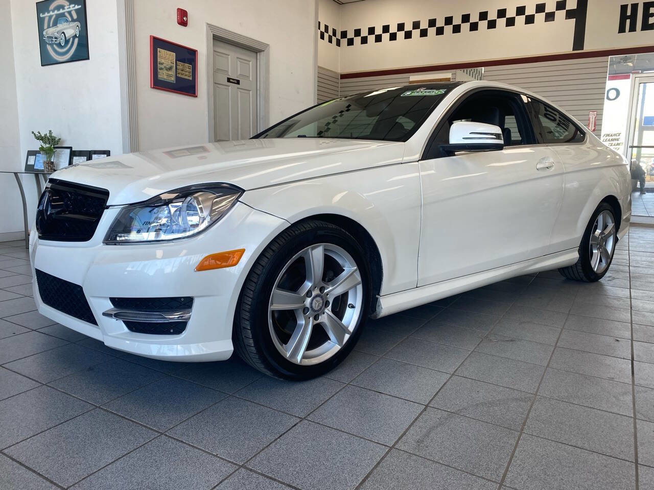 Used 2014 Mercedes-Benz C 250 Coupe image 2