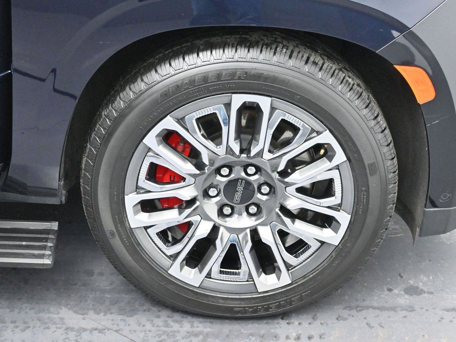 Used 2024 GMC Yukon Denali Ultimate image 38