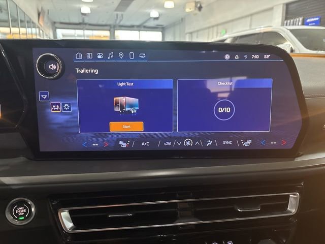 Used 2025 Chevrolet Traverse LT image 27