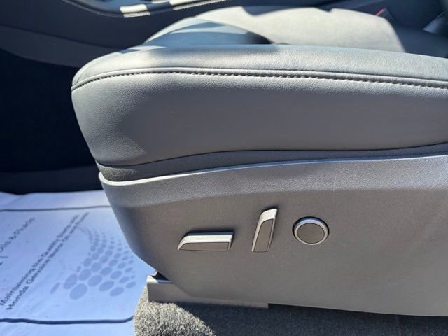 Used 2025 Tesla Model Y Long Range RWD image 16