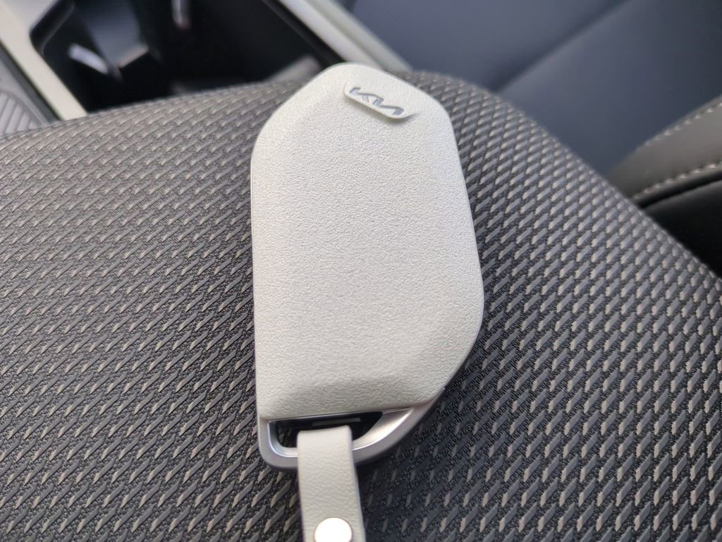 New 2025 Kia EV6 Wind image 29