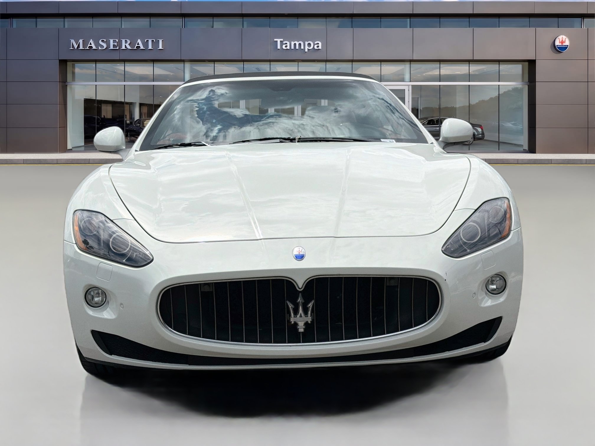 Used 2010 Maserati GranTurismo Convertible RWD image 8