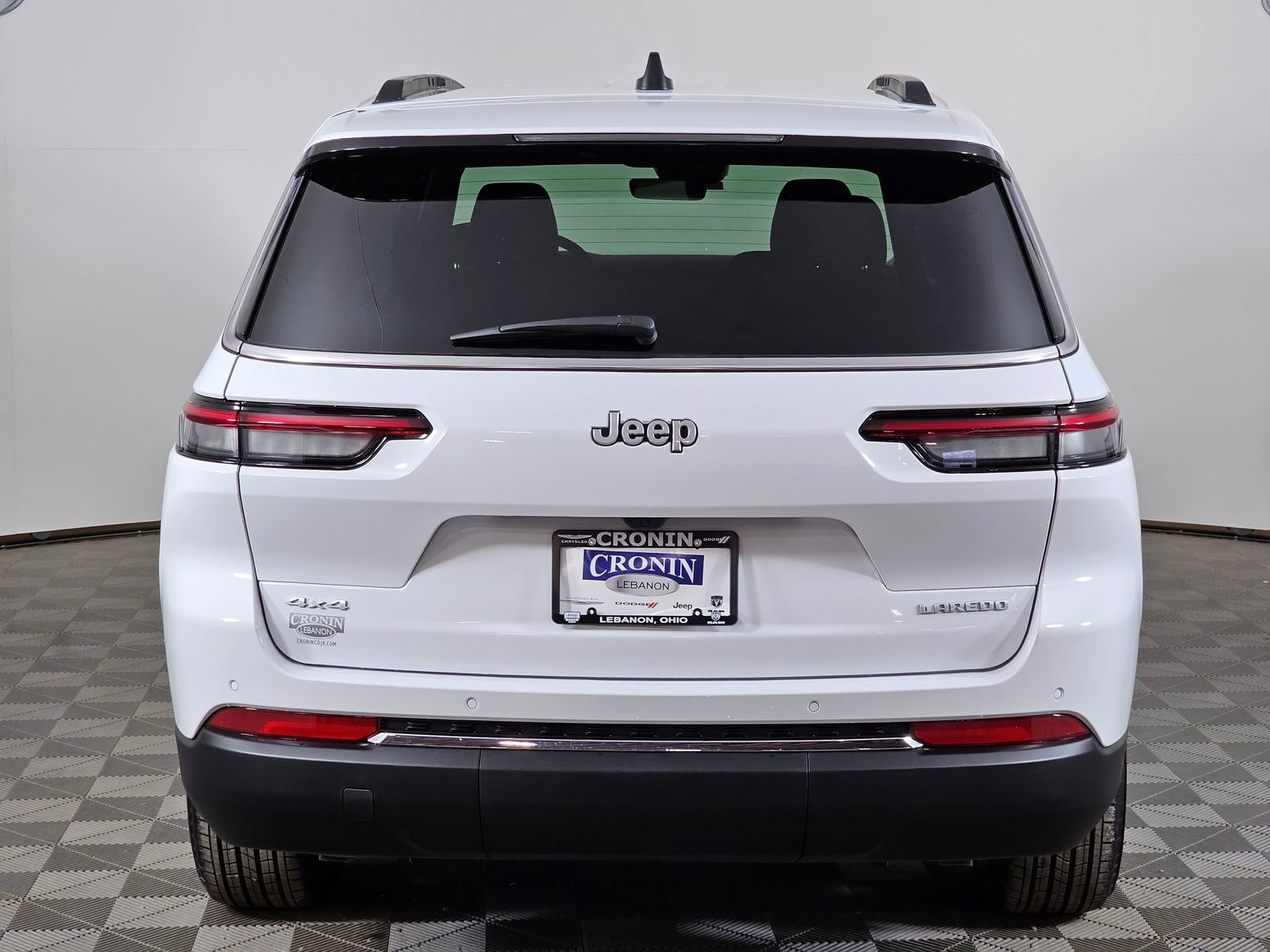 New 2025 Jeep Grand Cherokee L Laredo w/ Luxury Tech Group I AWD/4WD image 4