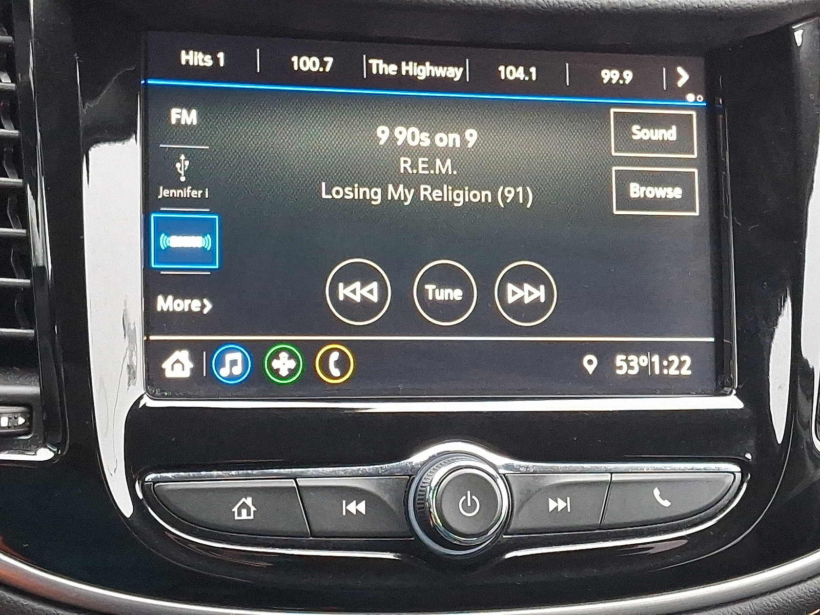 Certified 2022 Chevrolet Trax LS w/ Tint and Cruise Package image 17