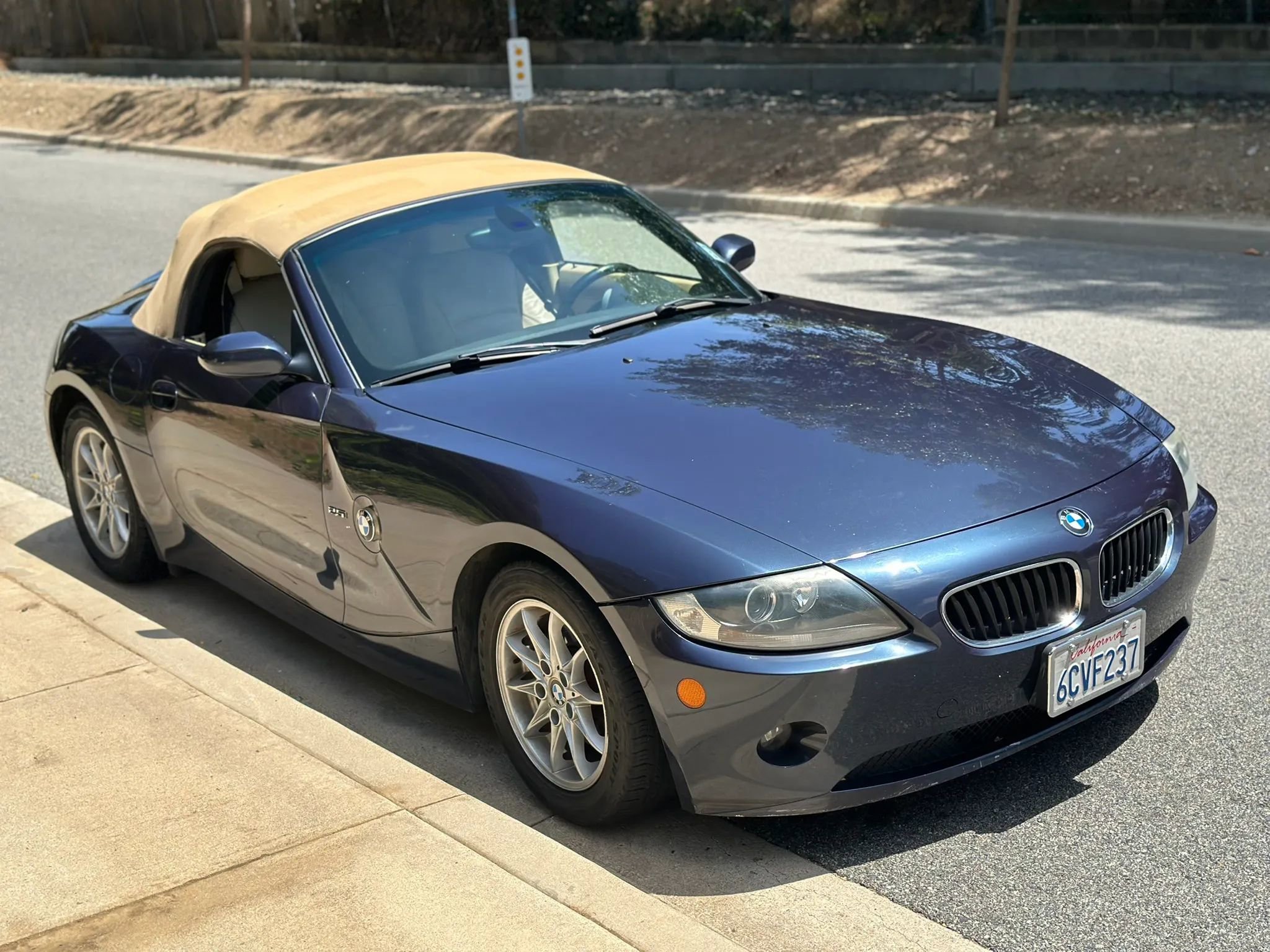Used 2005 BMW Z4 2.5i RWD image 21