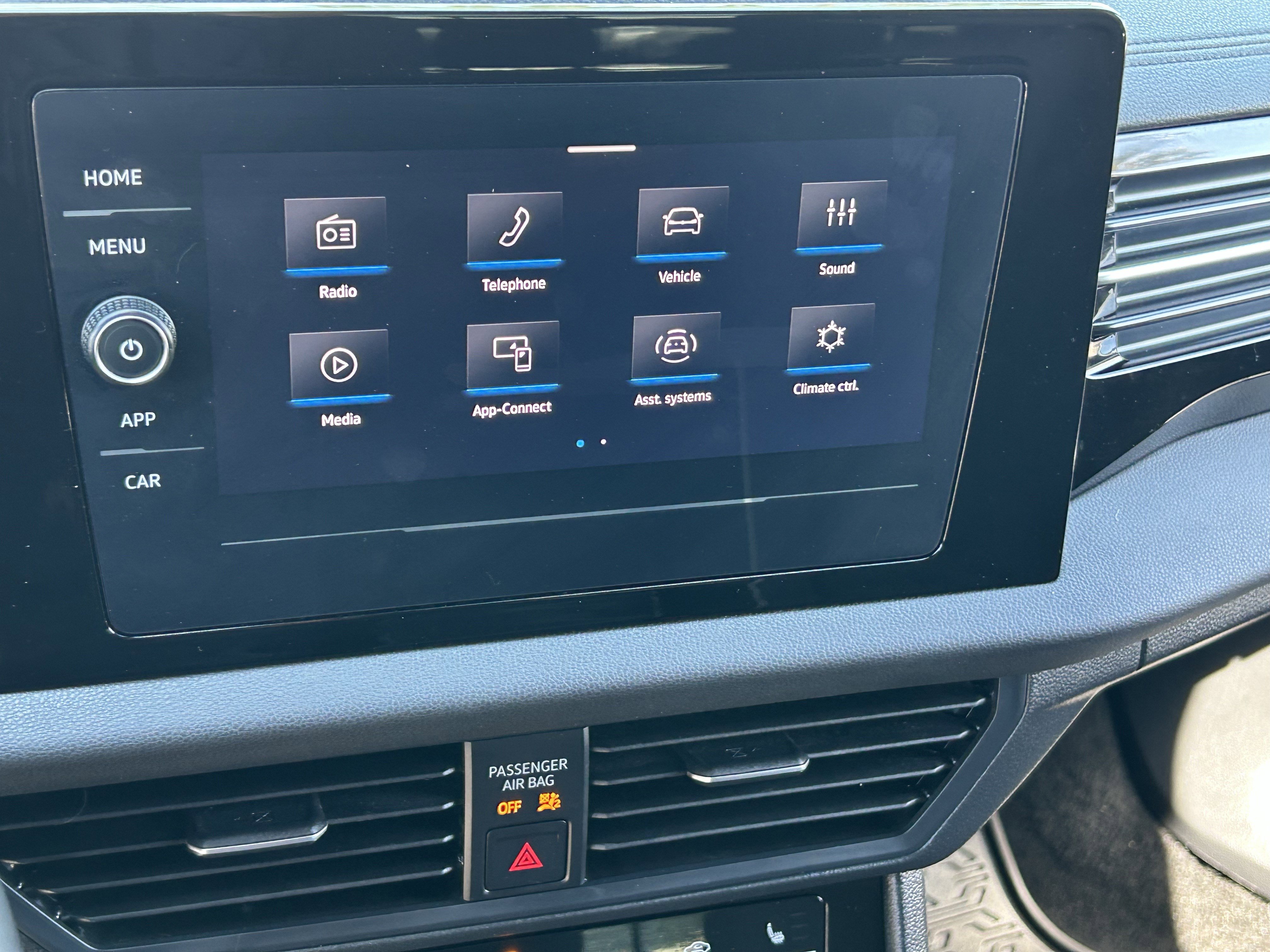 Used 2025 Volkswagen Jetta Sport image 20