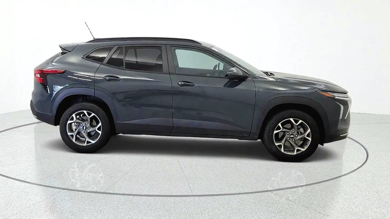 Used 2025 Chevrolet Trax LT w/ Driver Confidence Package FWD image 10