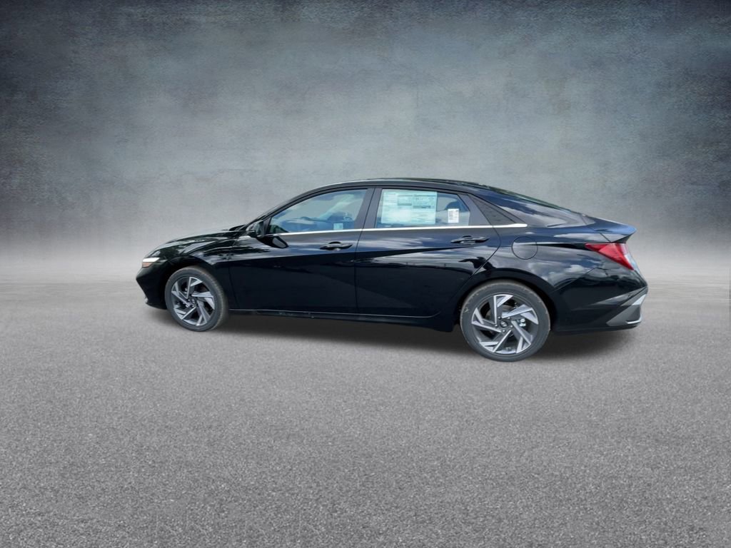 New 2025 Hyundai Elantra Limited image 14