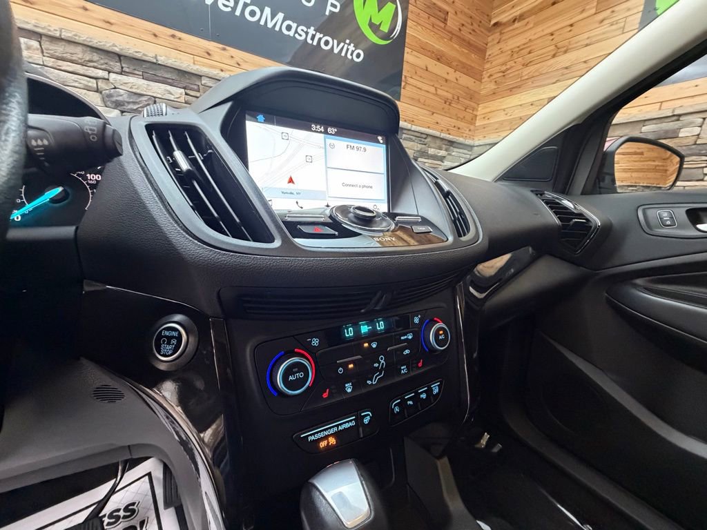 Used 2018 Ford Escape Titanium w/ Ford Safe & Smart Package AWD/4WD image 18
