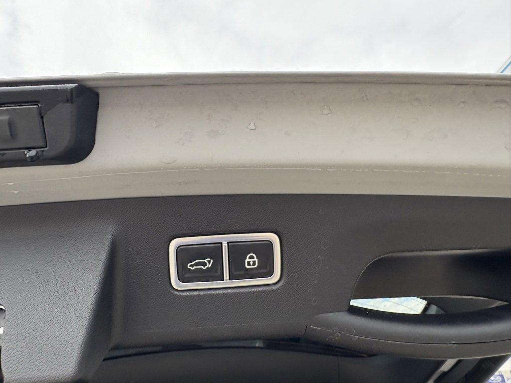 Used 2023 Kia Sorento SX Prestige image 47