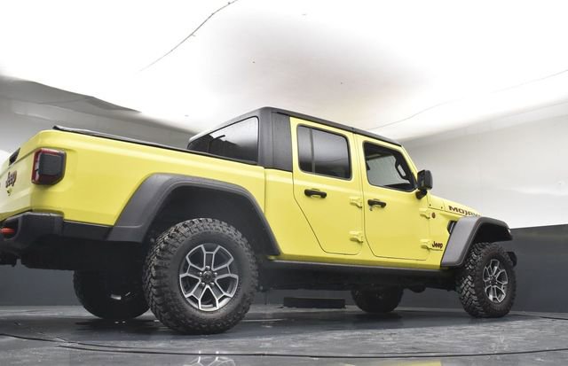 Used 2024 Jeep Gladiator Mojave w/ Technology Group image 38