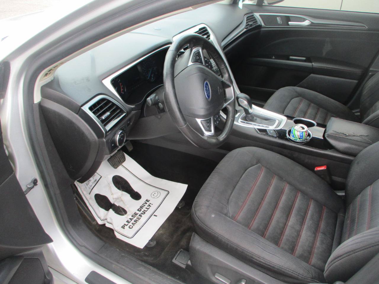 Used 2016 Ford Fusion SE w/ Equipment Group 201A FWD image 11