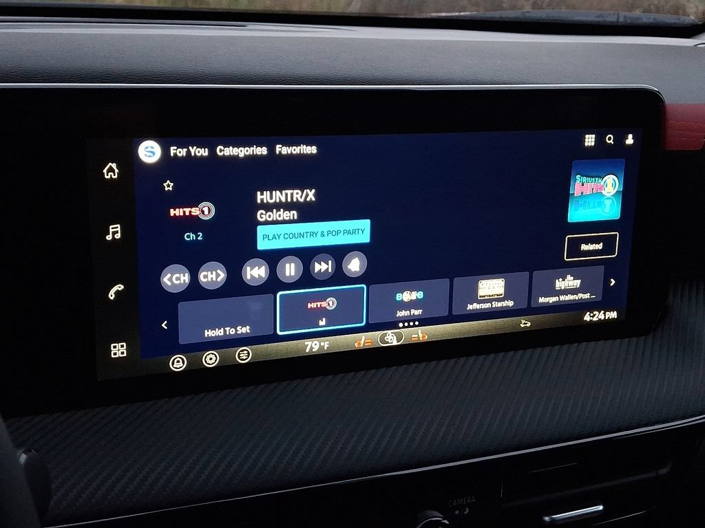 New 2026 Nissan Kicks SR w/ Cold Weather Package AWD/4WD image 11