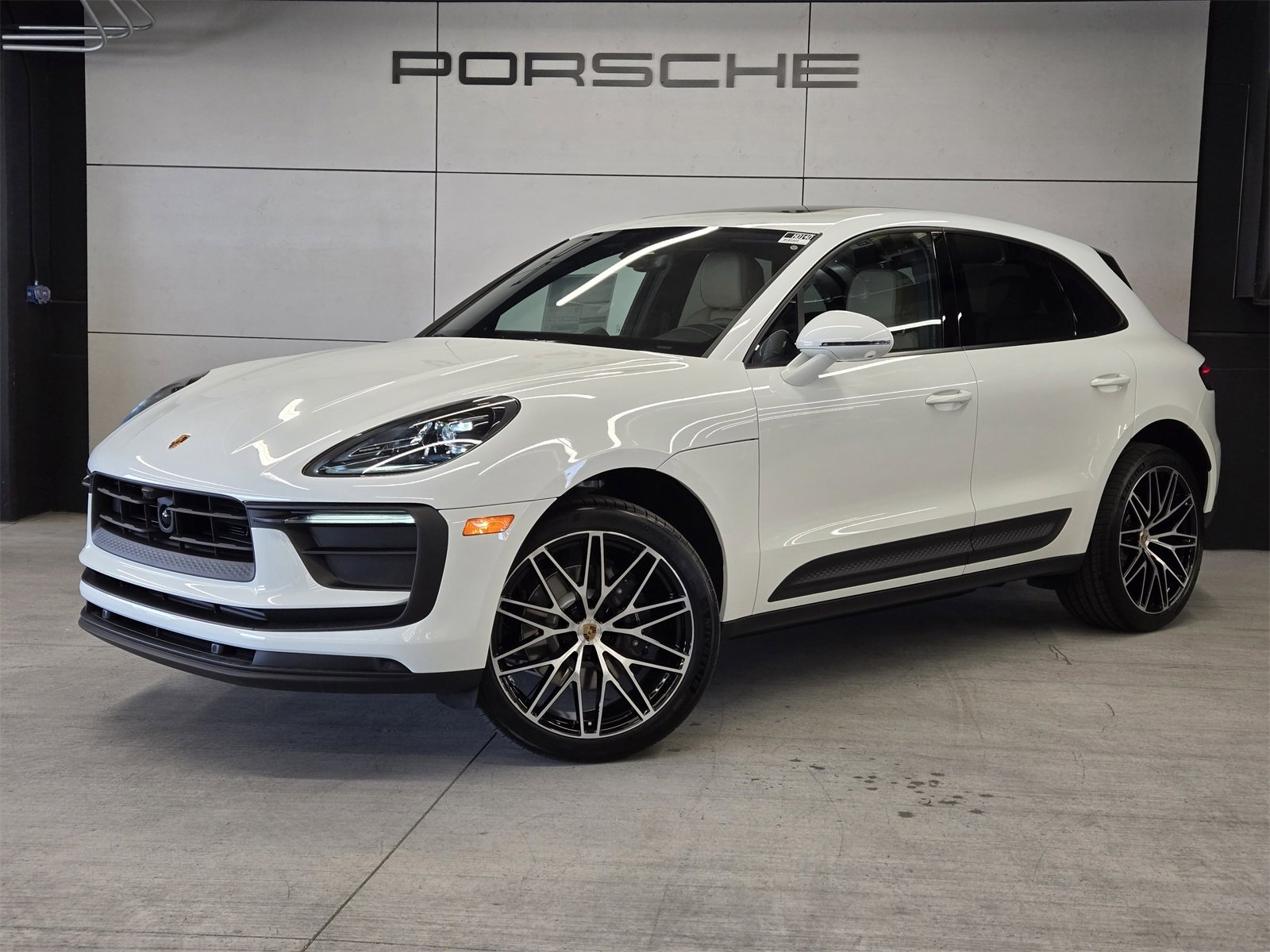 New 2025 Porsche Macan