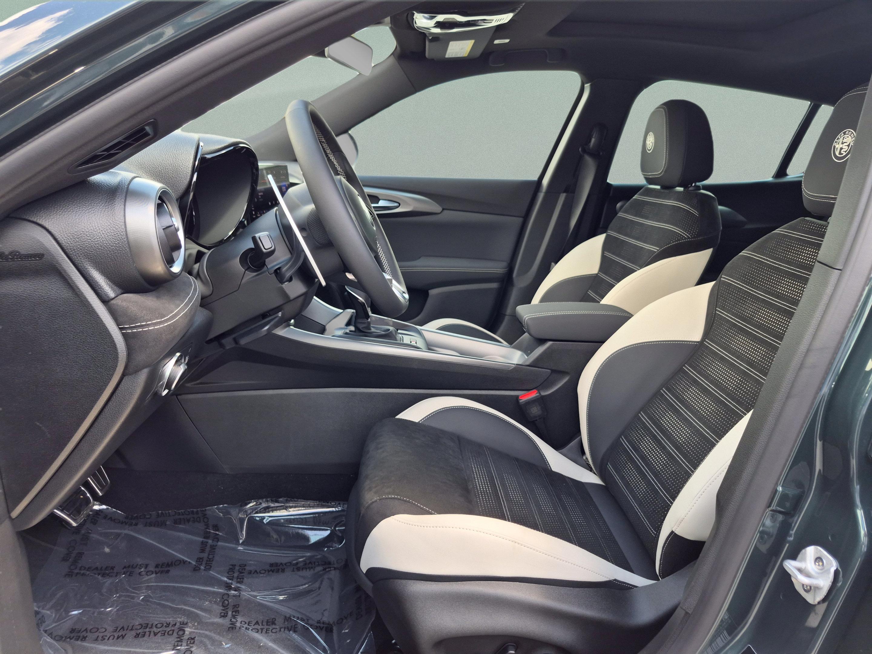New 2026 Alfa Romeo Tonale w/ Active Assist Package AWD/4WD image 17