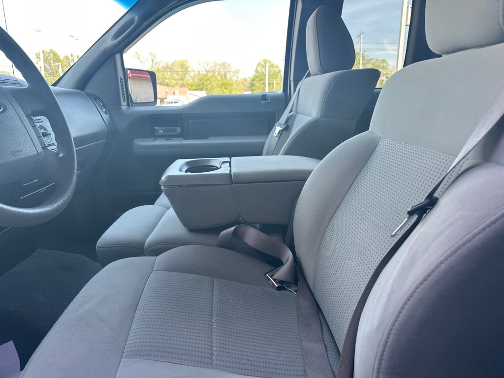 Used 2007 Ford F150 XLT image 2