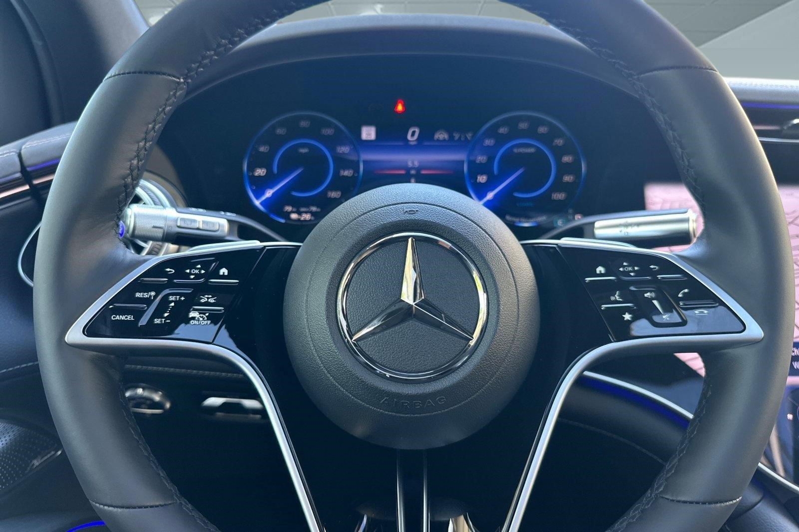 New 2026 Mercedes-Benz EQS 550 4MATIC SUV image 11