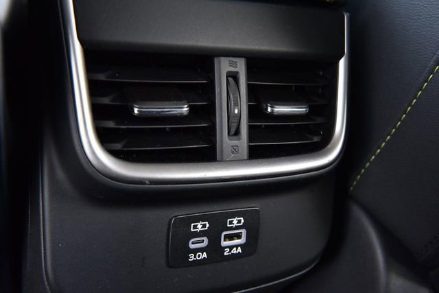 Used 2025 Subaru Outback Onyx Edition image 23