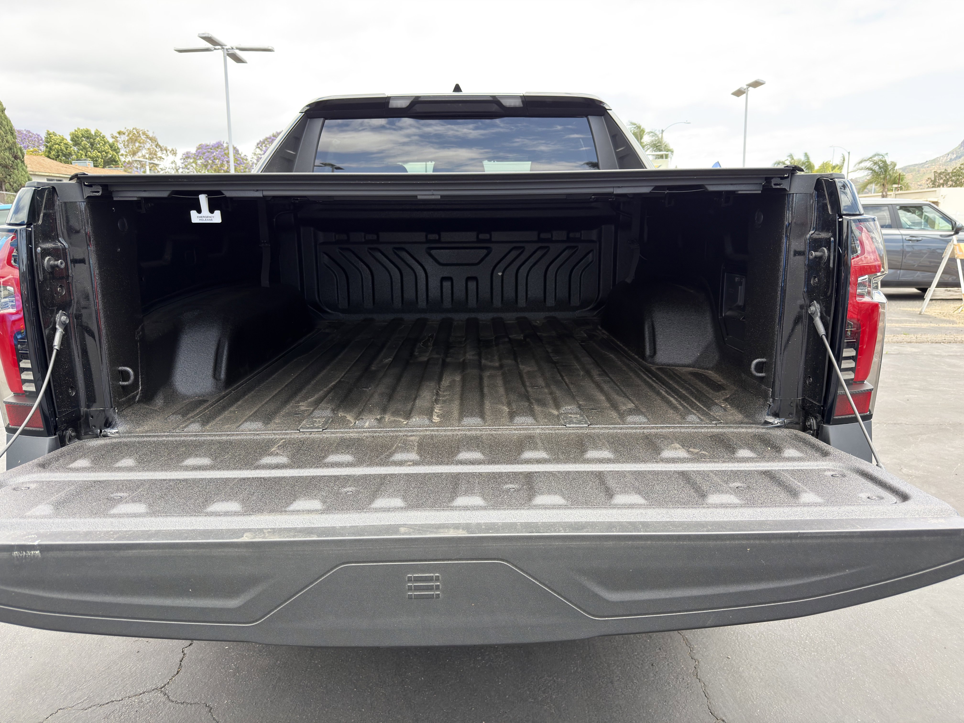 New 2026 Chevrolet Silverado EV LT AWD/4WD image 16