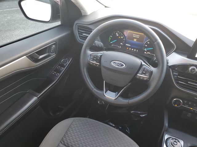 Certified 2022 Ford Escape SE w/ SE Sport Appearance Package image 10