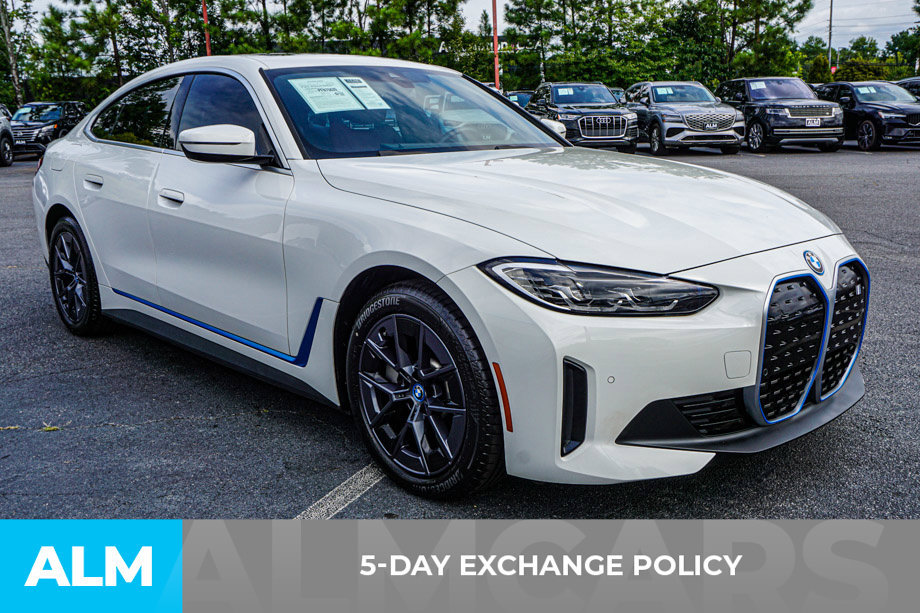 Used 2023 BMW i4 eDrive40 RWD image 3