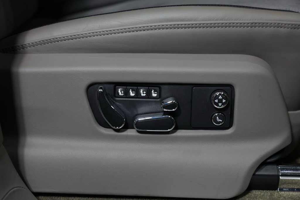 Used 2022 Bentley Bentayga S V8 image 38