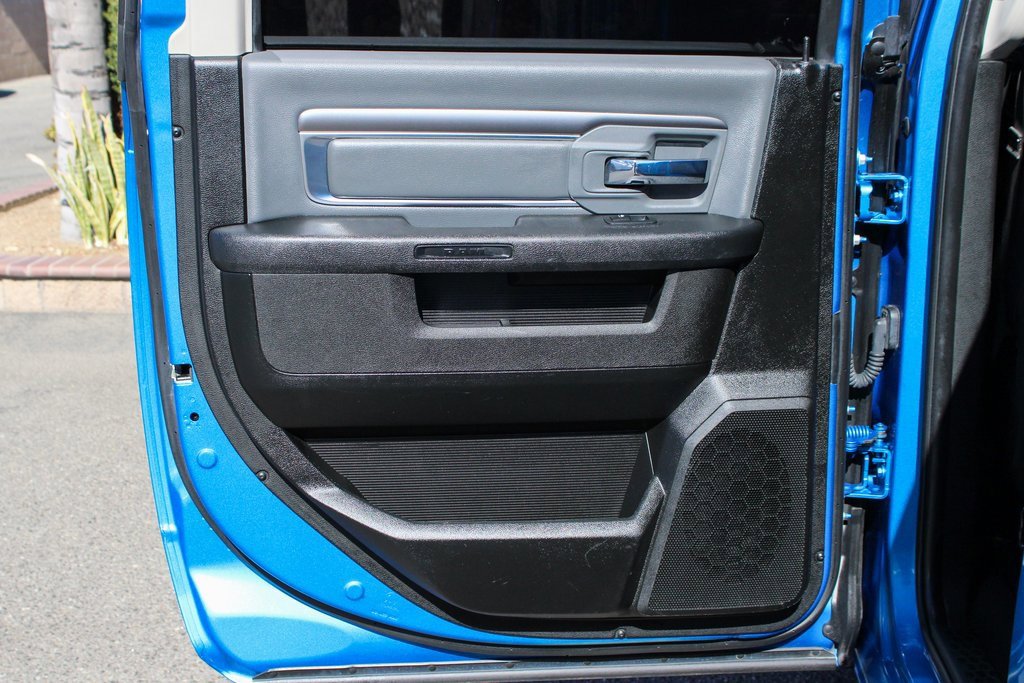 Used 2021 RAM 1500 Classic SLT image 33