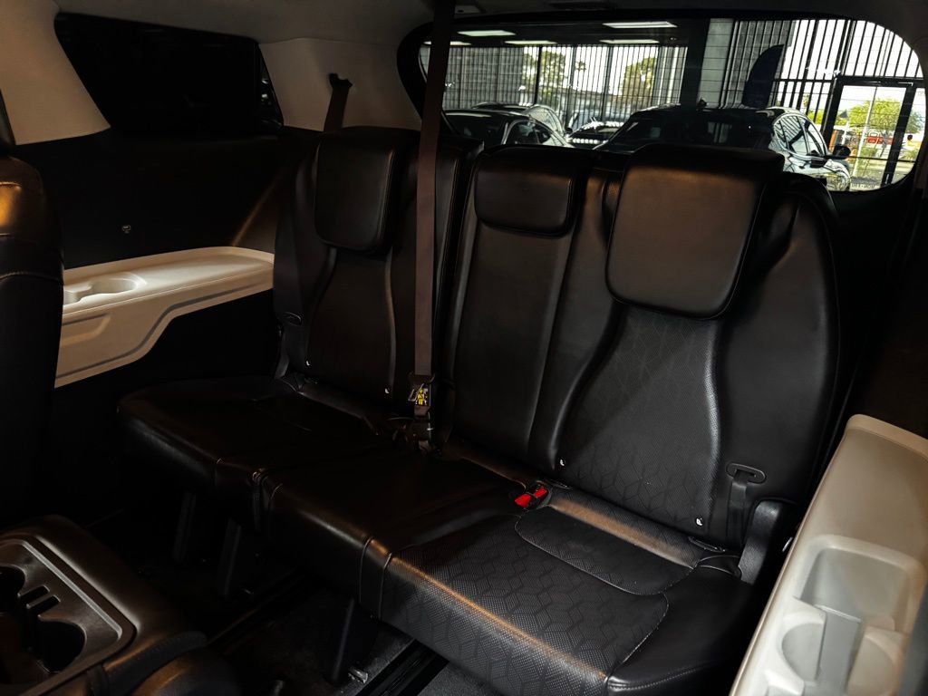 Used 2024 Kia Carnival LX FWD image 44