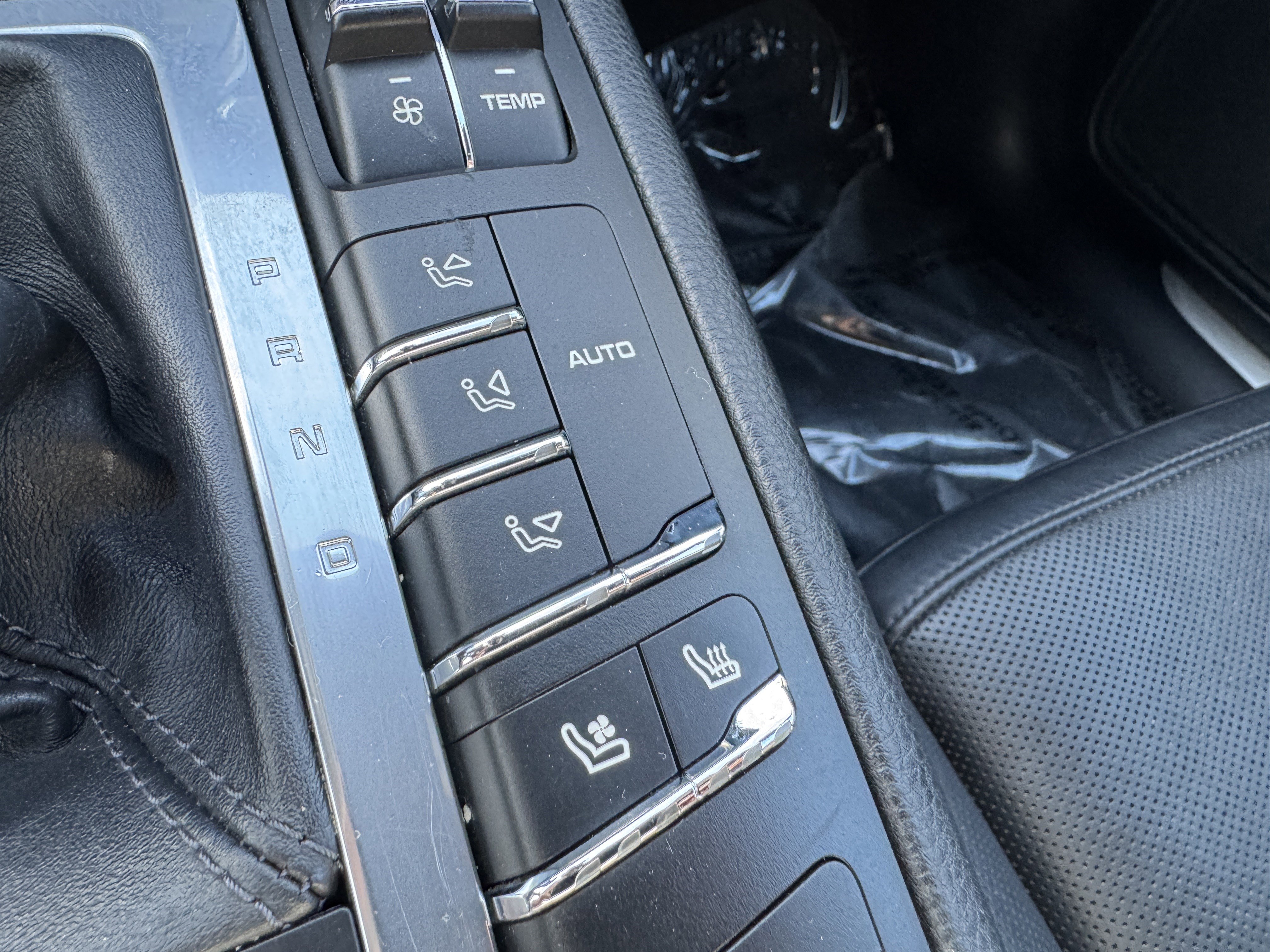 Used 2017 Porsche Macan AWD/4WD image 34