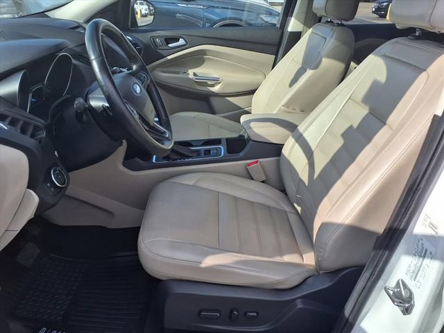 Used 2017 Ford Escape Titanium image 5