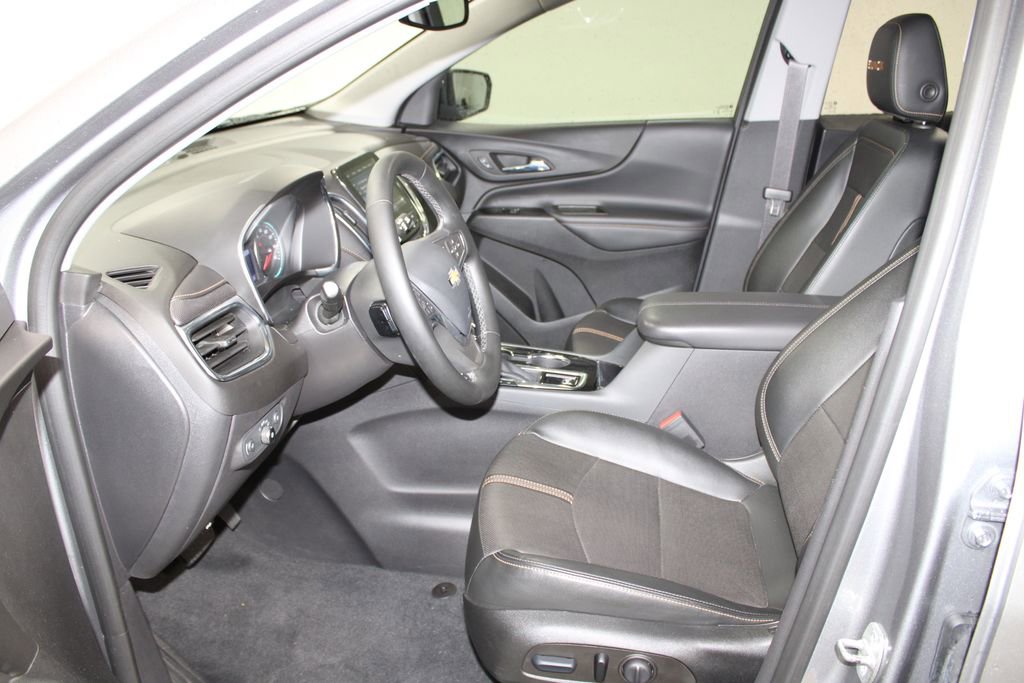 Used 2023 Chevrolet Equinox Premier FWD image 21