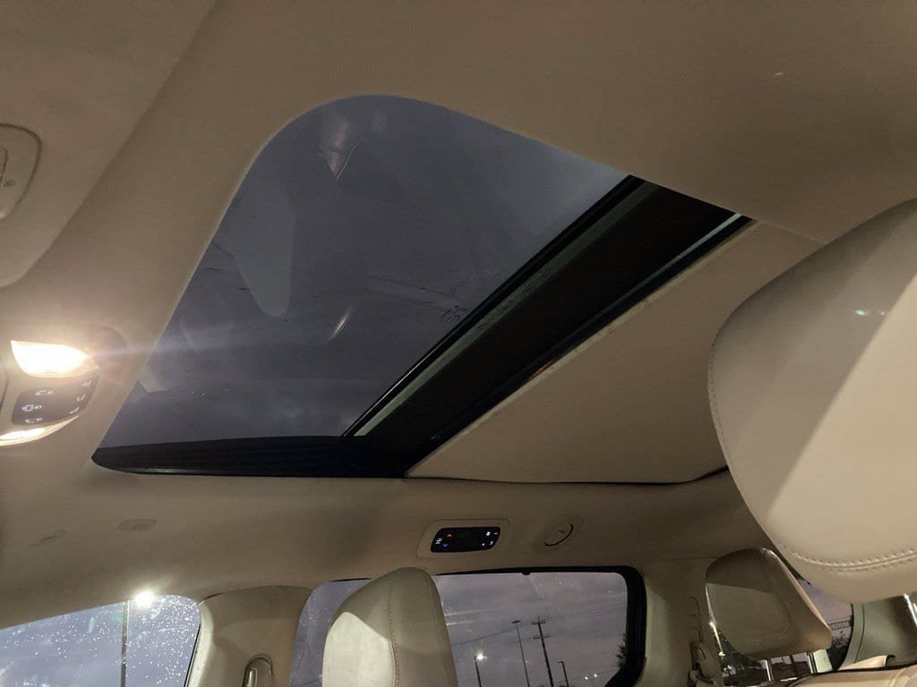 Used 2021 Chrysler Pacifica Limited FWD image 14
