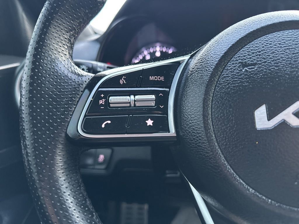 Used 2022 Kia Forte GT-Line w/ GT-Line Premium Package image 21