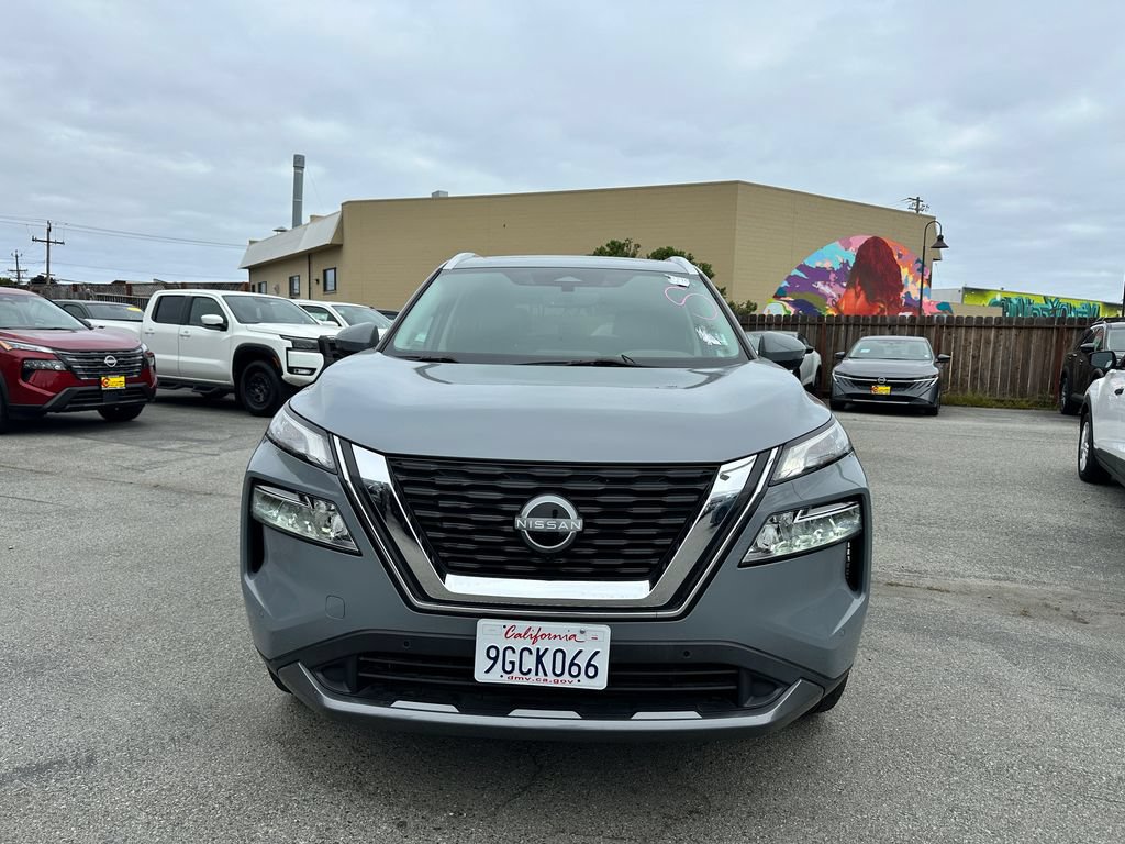 Used 2023 Nissan Rogue SL w/ SL Premium Package FWD image 2