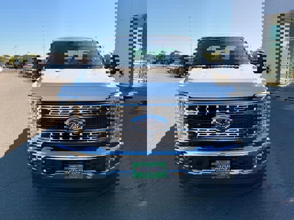 New 2026 Ford F250 XLT w/ FX4 Off-Road Package image 5