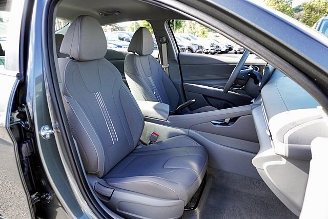 Certified 2026 Hyundai Elantra Sport image 12