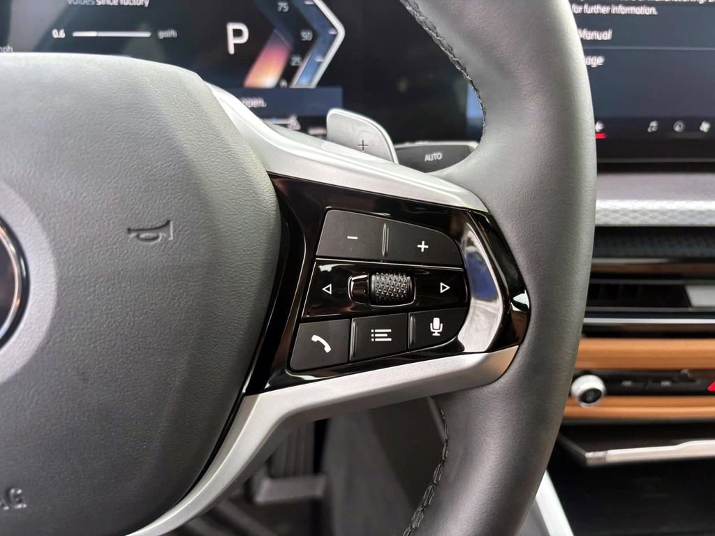 Used 2025 BMW 330i xDrive Sedan w/ Premium Package image 18