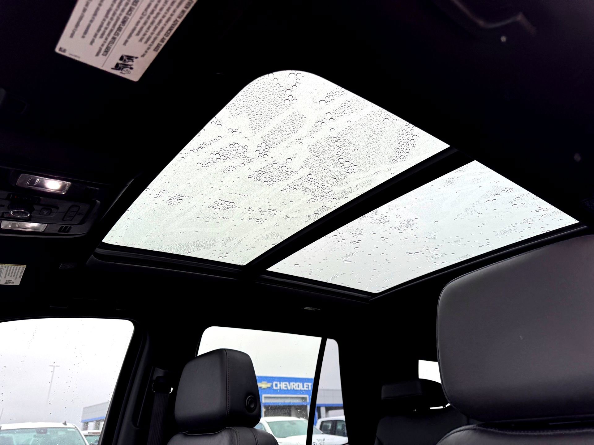 Used 2022 Chevrolet Tahoe Z71 w/ Luxury Package image 14