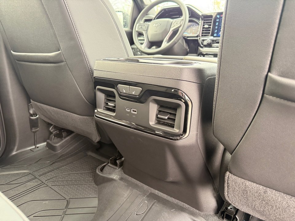 Used 2025 Chevrolet Silverado 1500 ZR2 w/ Technology Package image 29